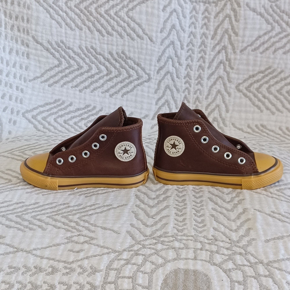 New Leather Converse Chucks Toddler/Child Size 7
